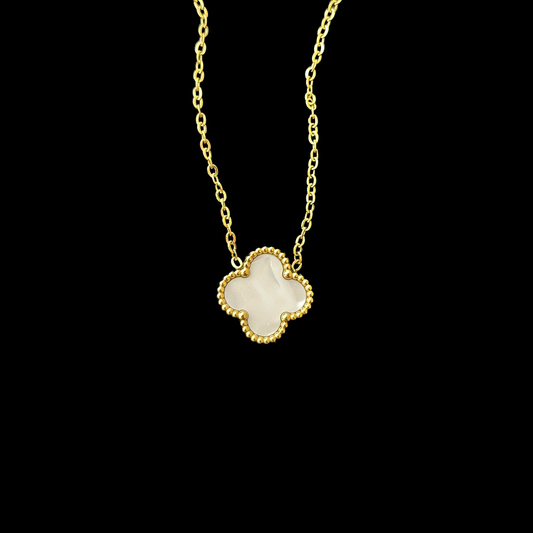 Minimal Pearl White Floral Necklace